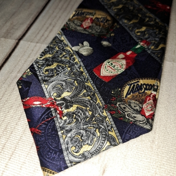 Tabasco Seafood Silk Tie - Picture 5 of 10